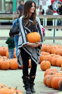 KateBeckinsaleOCT10102802