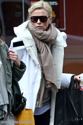 CharlizeTheronNOV10110801