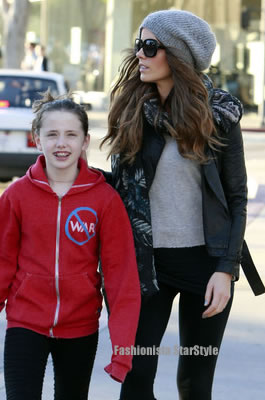 KateBeckinsaleDEC10123002