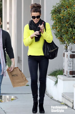 KateBeckinsaleJAN12010402