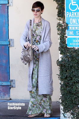 AnneHathaway3MAR13030902 AnneHathaway3MAR13030902