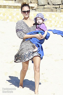JessicaAlba01JAN13010604 JessicaAlba01JAN13010604